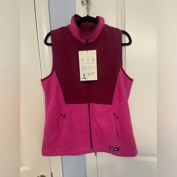 NWT Lands’ End Pnk Grid Fleece Vest - Picture 10 of 10